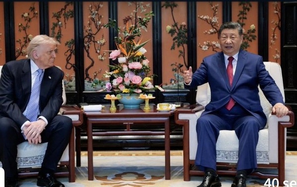 Xi Jinping (d.) et Donald Trump à Beijing en mai 2026