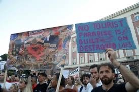 Albanie : la colère gronde contre un immense projet immobilier de la fille et du gendre de Donald Trump