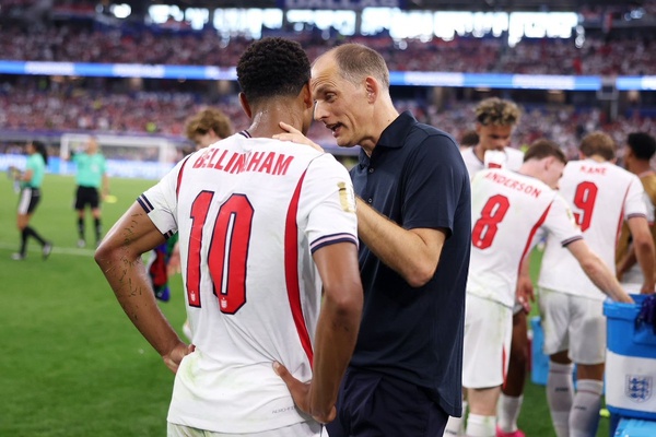 Thomas Tuchel (d.) avec Jude Bellingham