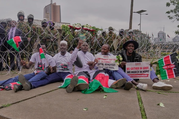 A Nairobi, des manifestants pour commémorer le 2e anniversaire de la répression brutale de juin 2024
