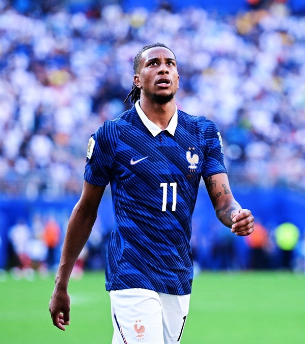 Bleus : Olise sur les traces de Pelé !