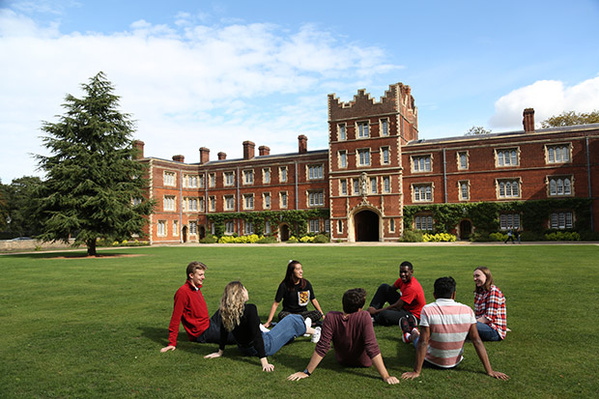 Plagiat à Cambridge - L’université va réexaminer le recrutement de ses enseignants
