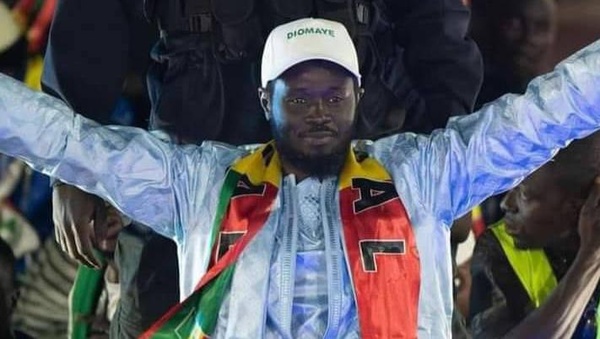 L'opposant Bassirou Diomaye Faye en campagne électorale pour la présidentielle de mars 2024 puis élu Président de la République
