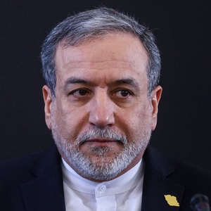 Araghchi exhorte la communauté internationale à tenir les États-Unis pour responsables de « crimes de guerre » Araghchi exhorte la communauté internationale à tenir les États-Unis pour responsables de « crimes de guerre »