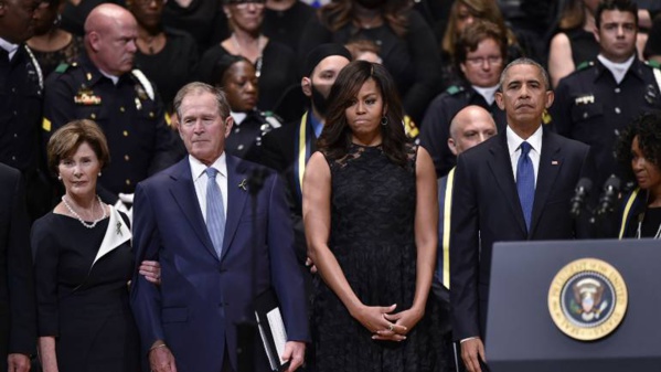 OBAMA A DALLAS : «La police mérite le respect, pas le mépris» OBAMA A DALLAS : «La police mérite le respect, pas le mépris»