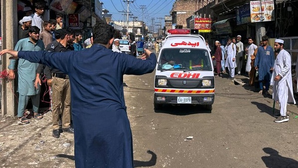 Pakistan - 27 enfants et un enseignant tués dans l’effondrement du toit de leur école Pakistan - 27 enfants et un enseignant tués dans l’effondrement du toit de leur école