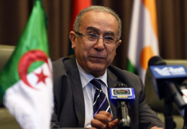 EMIGRATION : Plus de 55.000 visas algériens à des Chinois en 2015 EMIGRATION : Plus de 55.000 visas algériens à des Chinois en 2015