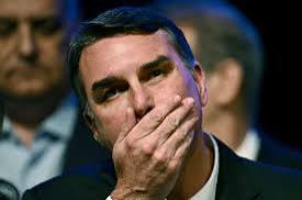 Flavio Bolsonaro a pris la fuite après sa défaite devant Lula