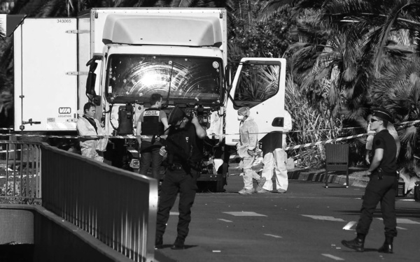 ATTENTAT DE NICE : Le chauffeur est identifié, trois jours de deuil national