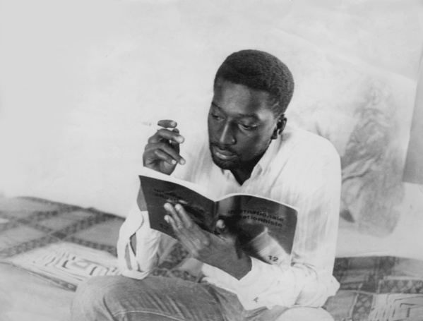 Dialo Diop raconte comment Oumar Blondin Diop a été assassiné Dialo Diop raconte comment Oumar Blondin Diop a été assassiné