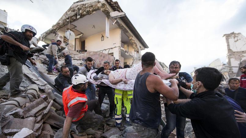 Le bilan du séisme dans le centre de l'Italie passe à 159 morts