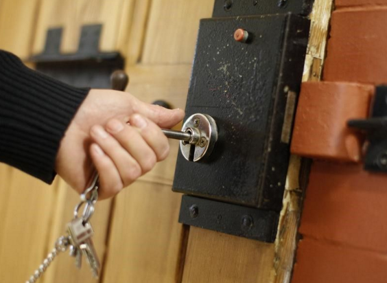 Perpétuité pour le meurtrier d'une octogénaire britannique