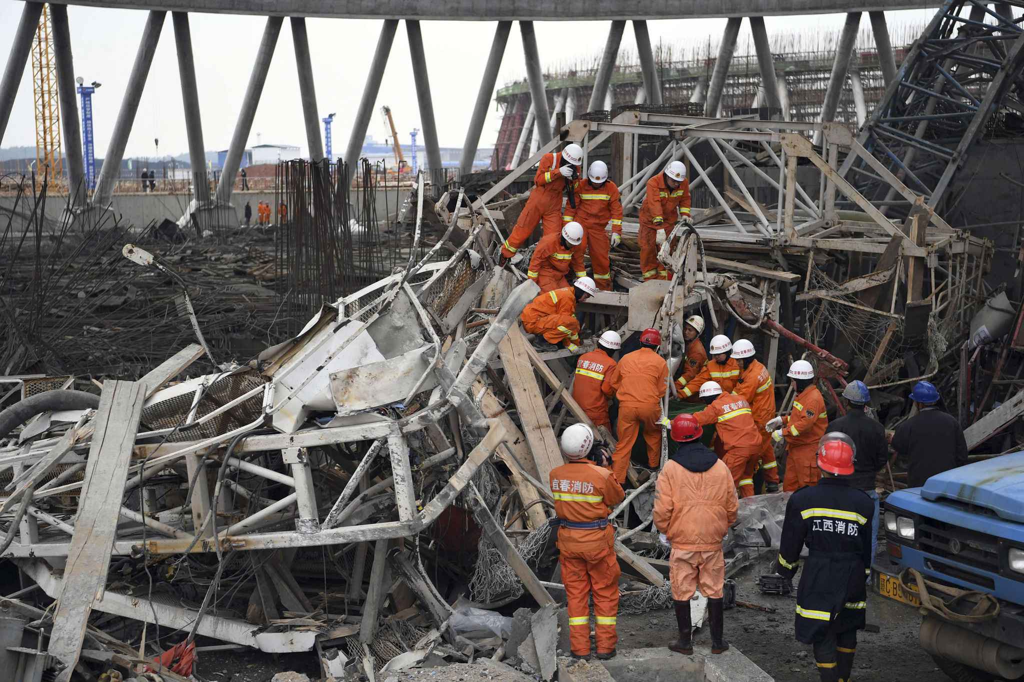 CHINE: Au moins 67 morts dans un accident de chantier