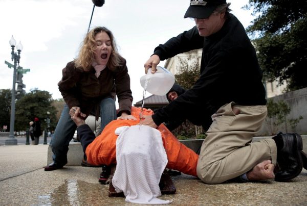 USA: le psychologue soutenant la torture persiste et signe