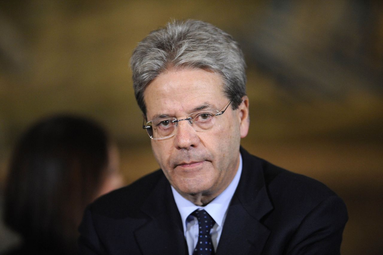 Paolo Gentiloni chargé de former le nouveau gouvernement italien