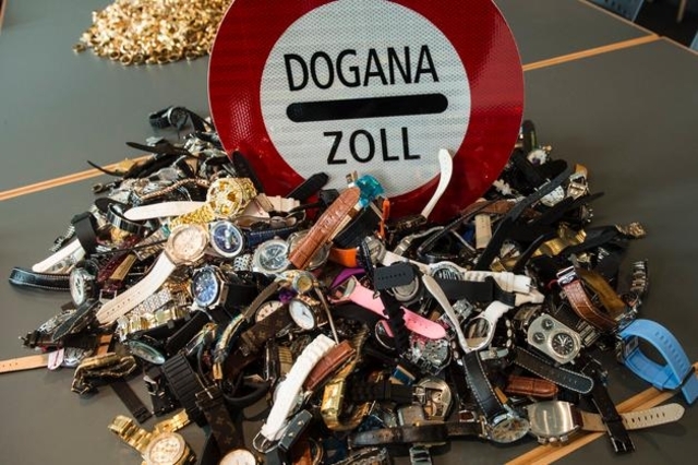 Horlogerie: un million de copies de montres suisses saisies en 2016