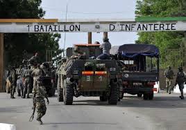 Mutinerie en Côte d'Ivoire: des tirs dans le plus grand camp militaire d'Abidjan