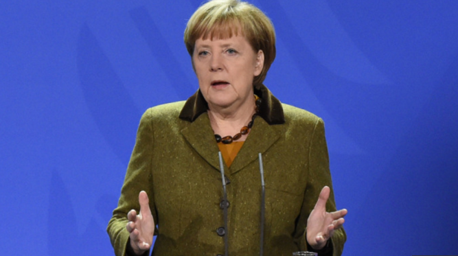 Merkel met en garde Trump contre la tentation du protectionnisme