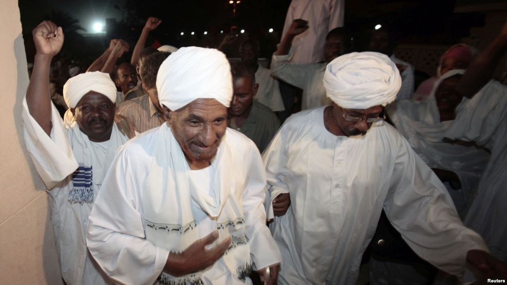 Soudan : L’ancien premier ministre Sadek al-Mahdi de retour d'exil