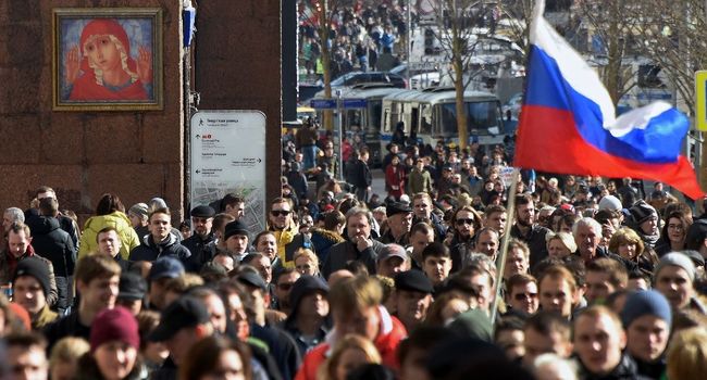 L'opposant Navalny interpellé lors d'une marche anticorruption à Moscou