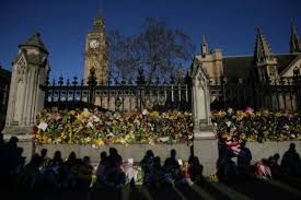 Attentat de Londres: l'enquête se poursuit, WhatsApp appelé à collaborer