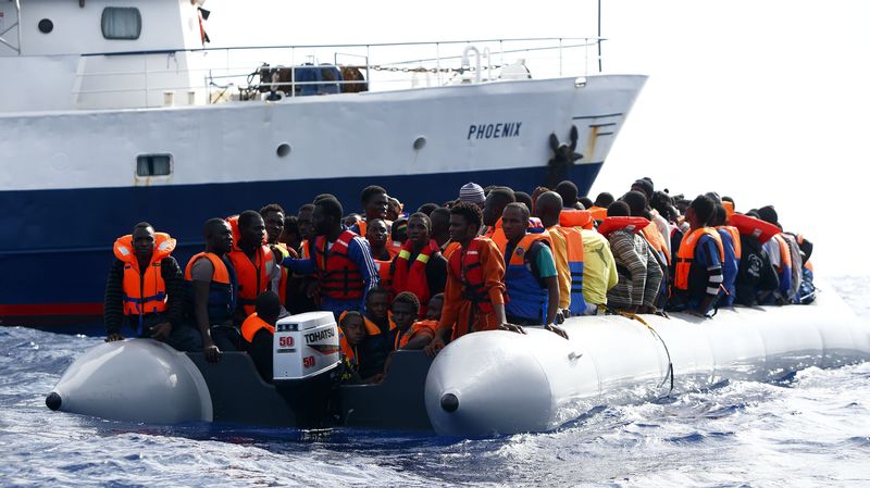 Plus de 2.000 migrants secourus en une journée en Méditerranée