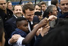 A Sarcelles, Macron accuse le FN d'être un "parti xénophobe"
