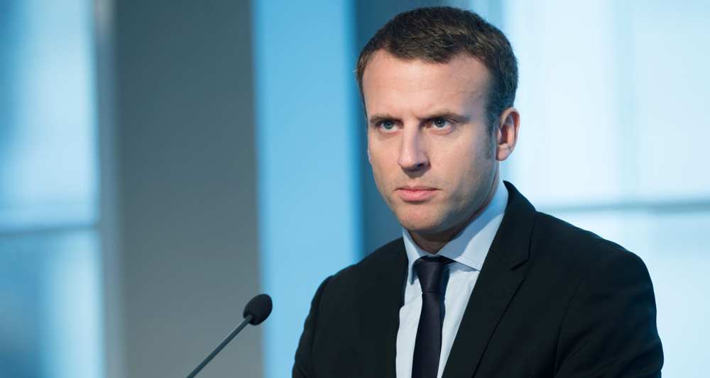 Le soutien de Dupont-Aignan à Le Pen, "combine" pour Macron