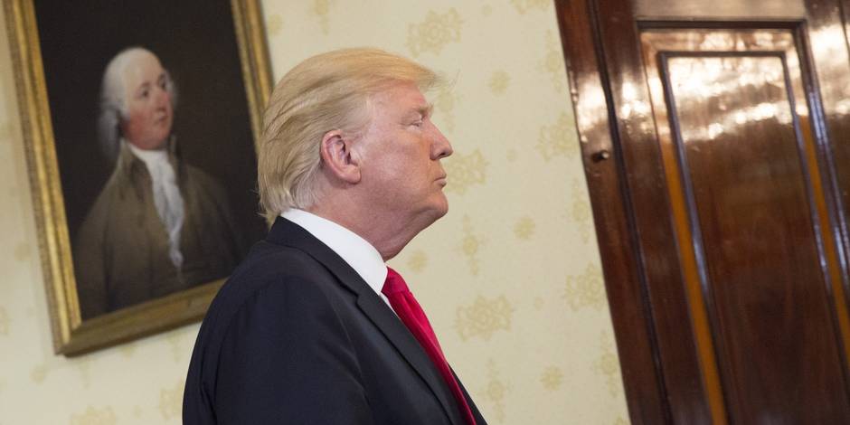 Le navire Trump prend l'eau de toute part