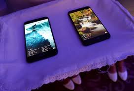 Smartphones: les leaders Apple et Samsung face à la concurrence chinoise