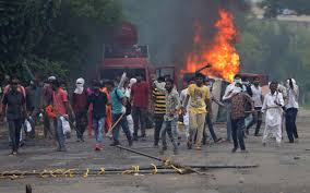 Gourou condamné pour viol en Inde: de violents heurts font 32 morts