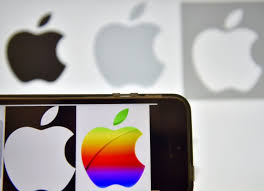 Les Iraniens protestent contre la suppression de leurs applications par Apple