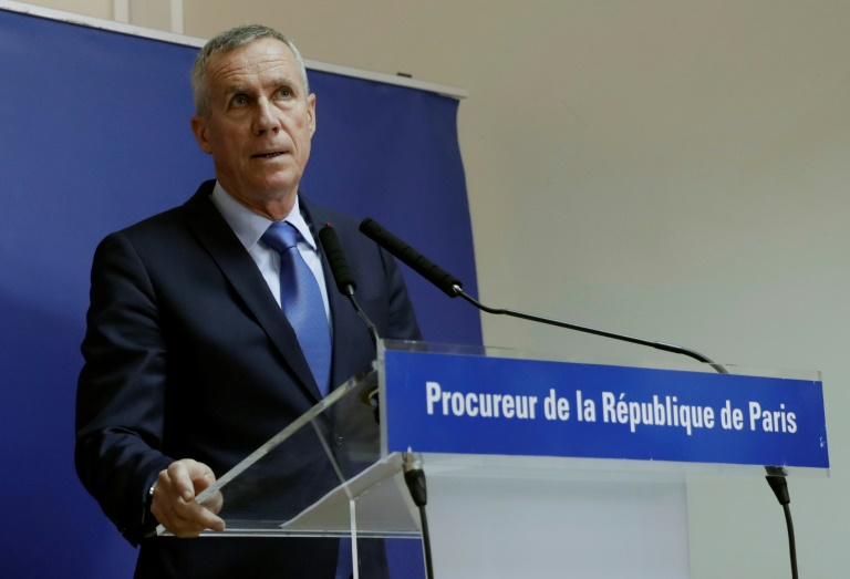 Laboratoire d'explosifs près de Paris: un attentat était en projet (procureur)