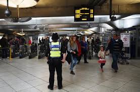 Attentat dans le métro de Londres: autres suspects potentiels recherchés