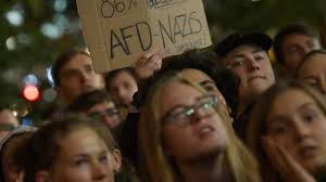 "Nazis dehors": des centaines d'Allemands dans la rue contre l'AfD