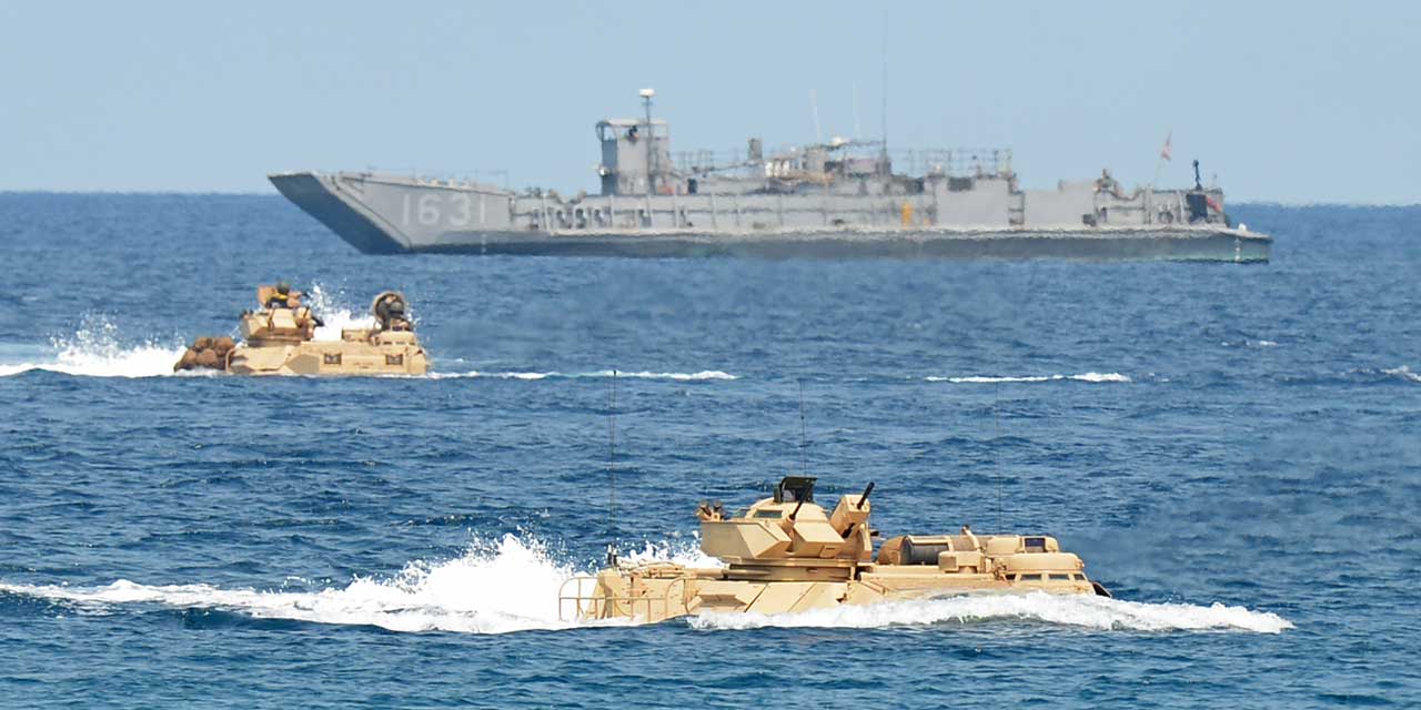 Un navire de guerre américain fait des remous en Mer de Chine