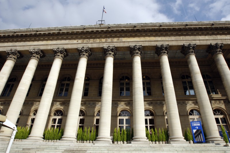 L'Europe finit dans le rouge, l'euro grimpe malgré l'Espagne