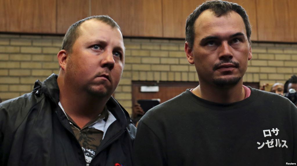Prison pour deux Sud-Africains coupables d'avoir enfermé un Noir dans un cercueil