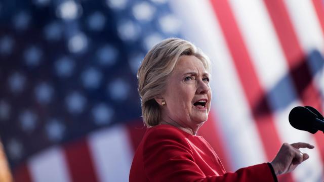 Hillary Clinton de nouveau accusée d'avoir "triché" aux primaires démocrates