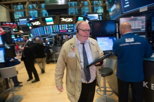 Wall Street, en ordre dispersé, affaiblie par Apple