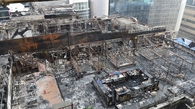 Enorme incendie dans un restaurant de Bombay: au moins 14 morts