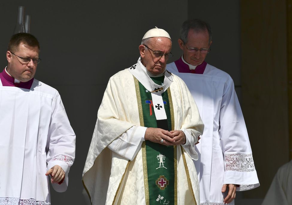 Le pape reproche à l'Eglise chilienne d'être trop hautaine et élitiste