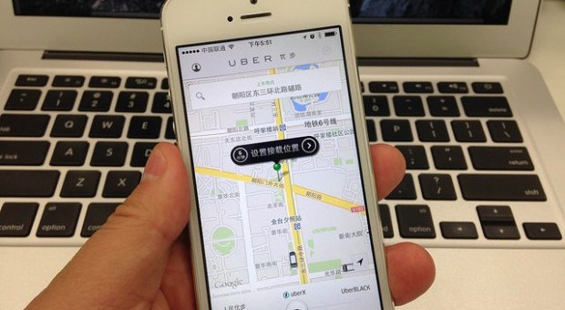 Smartphones: Apple détrône Samsung au 4T sur un marché en déclin (étude)