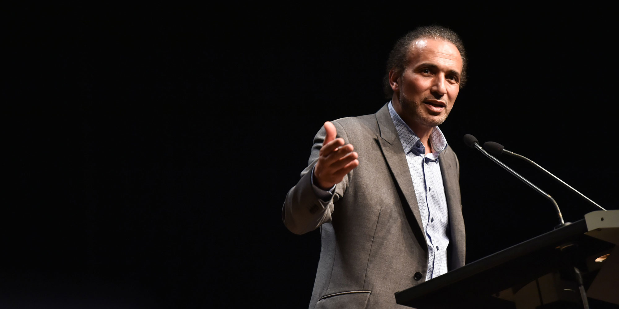Affaire Tariq Ramadan: le juge Debacq et son rendez-vous avec ‘Christelle’, le billet d’avion disparu puis retrouvé, le «passeport égyptien » et la ‘cicatrice à l’aine’