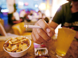 Autriche: succès d'une pétition contre le tabac dans les bars et restaurants