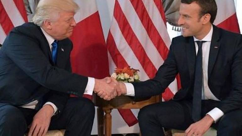 Trump et Macron entretiennent le flou sur des frappes en Syrie