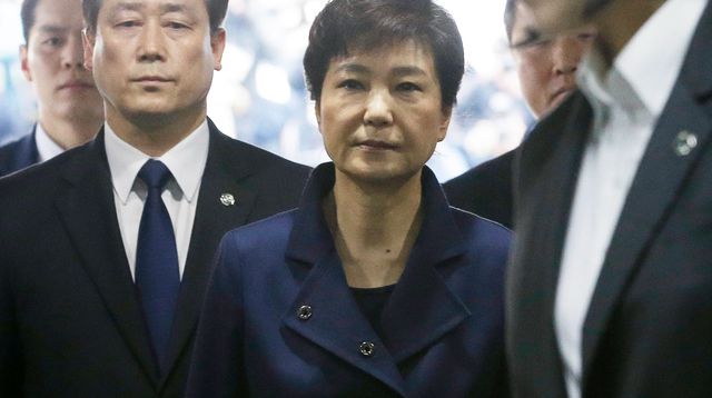 Condamnée, l'ex-présidente sud-coréenne renonce à faire appel