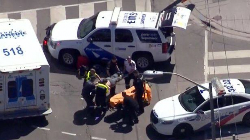 Véhicule-bélier à Toronto: 9 morts et 16 blessés (police)