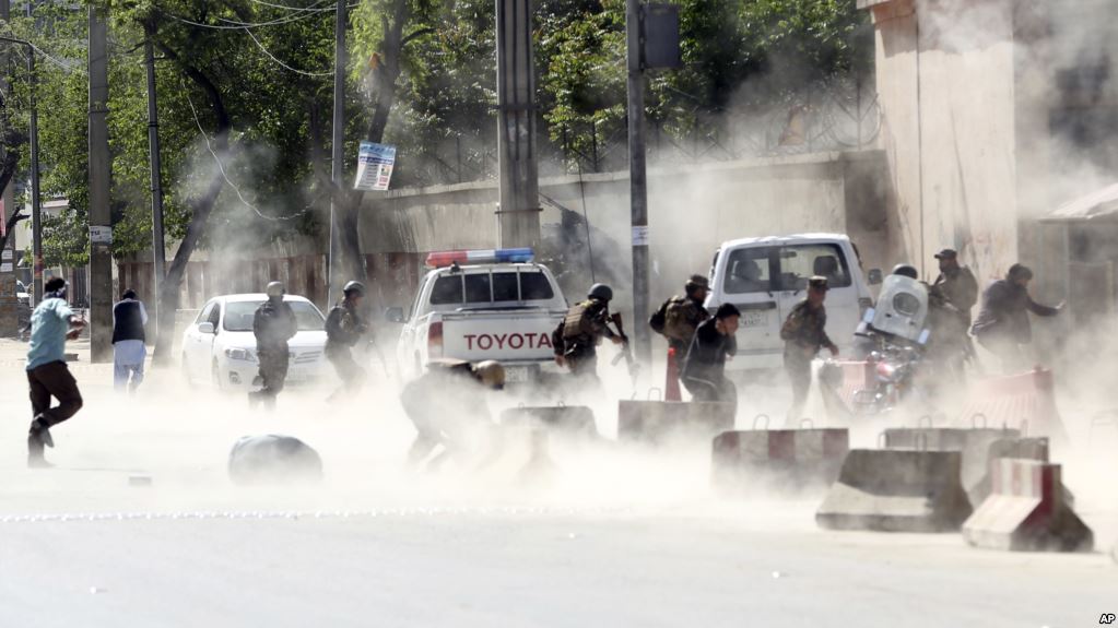 Attentats en Afghanistan : des dizaines de morts dont 10 journalistes