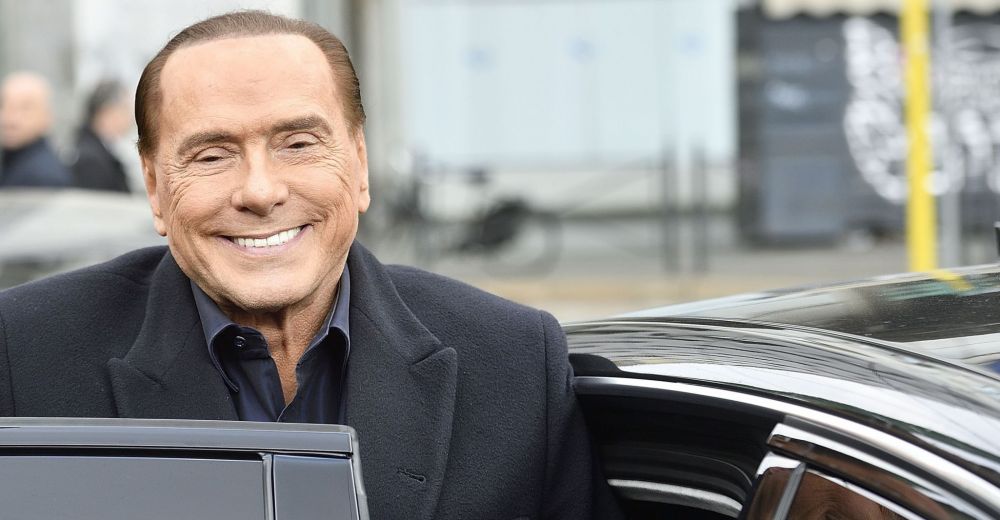 Un tribunal lève l'interdiction faite à Berlusconi d'exercer un mandat public